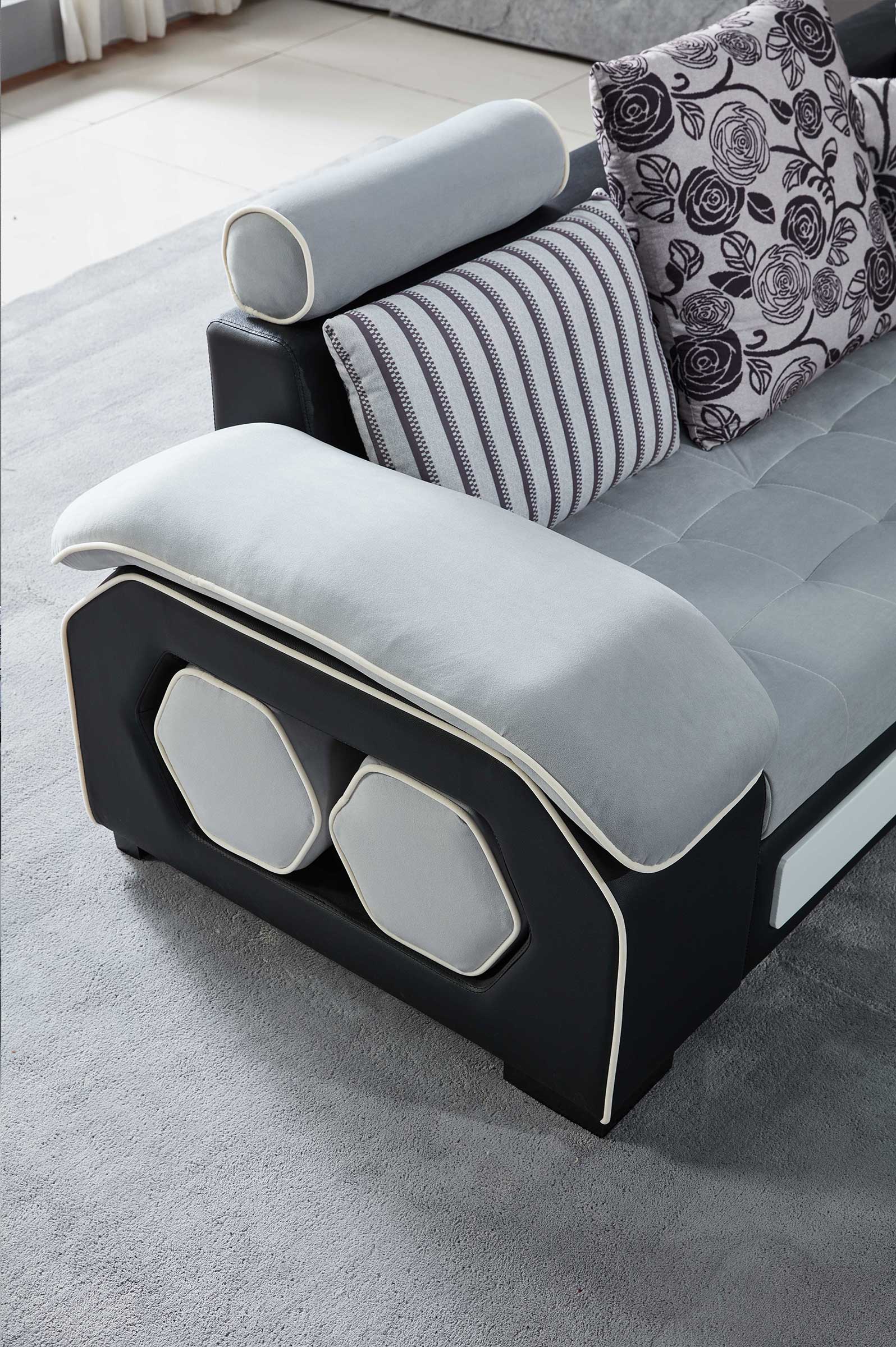 Selena Classical Modular Tufted Sectional